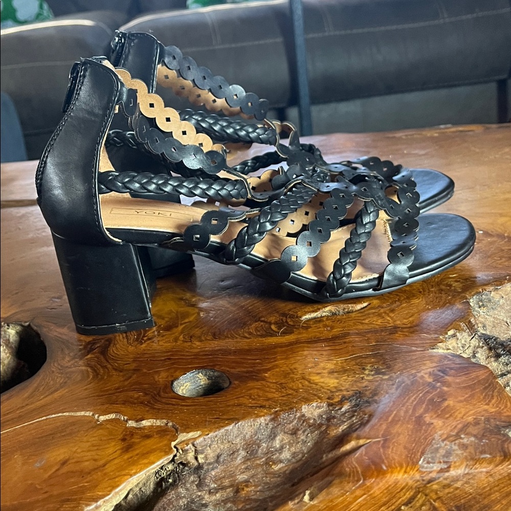 Yoki Black Braided Strappy Block Heel Sandals Women’s Size 9